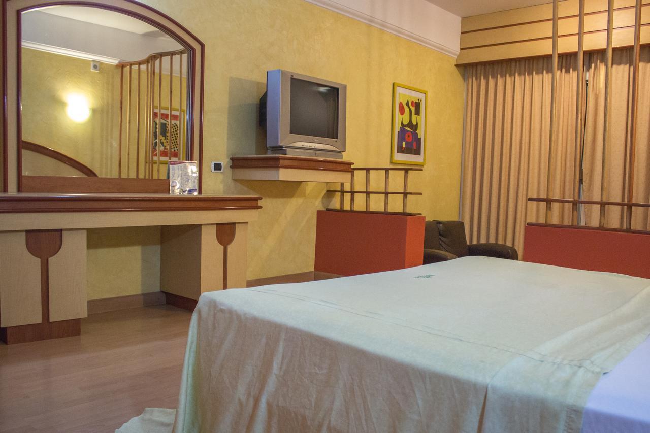 Autohotel Ilussion Córdoba Eksteriør billede