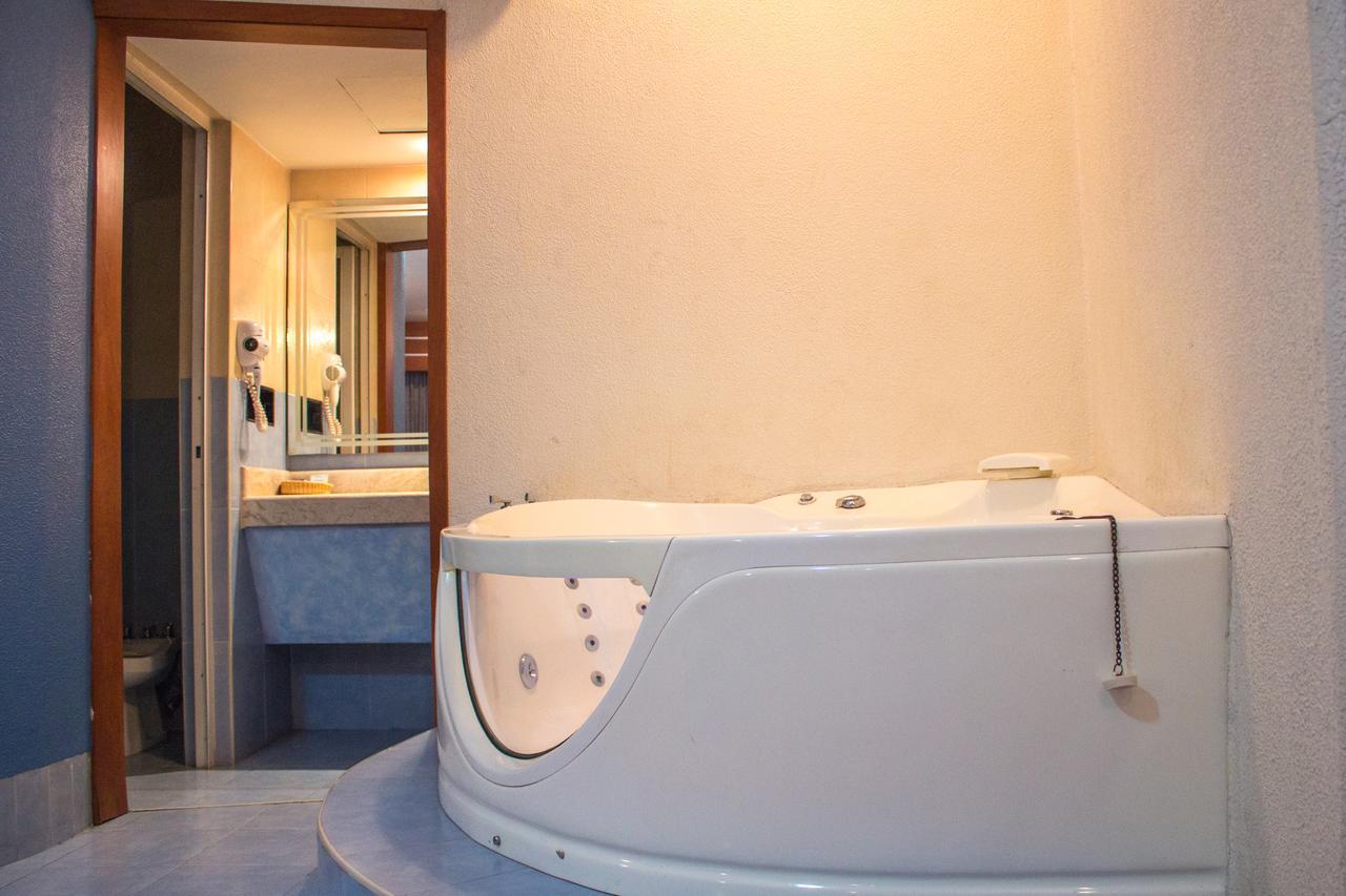 Autohotel Ilussion Córdoba Eksteriør billede